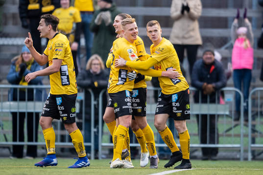 Elfsborgs Per Frick jublar