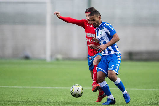 Nyköpings Enis Ahmetovic och IFK Göteborgs Junes Barny