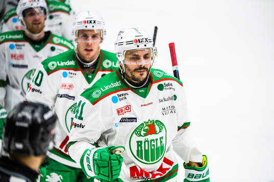 Rögles Daniel Widing jublar