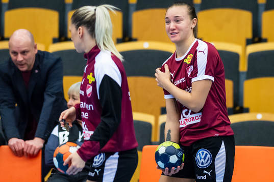 Lugis Melissa Petrén och Hannah Flodman
