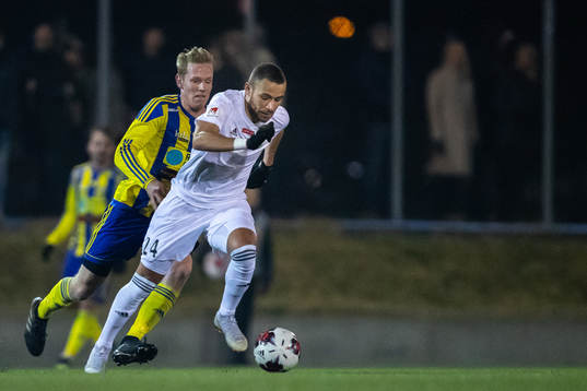 Eskilsminnes Philip Petersson och Dalkurds Malkolm Moenza