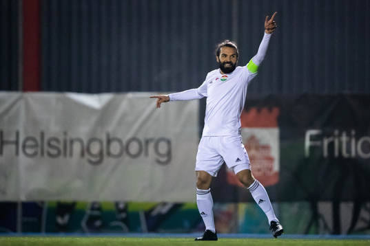 Dalkurds Peshraw Azizi jublar