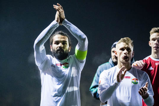 Dalkurds Peshraw Azizi jublar