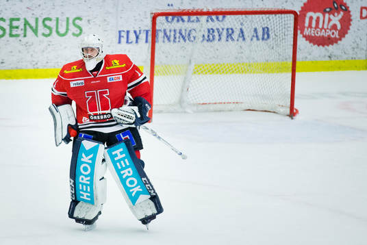 Örebros målvakt Jhonas Enroth deppar