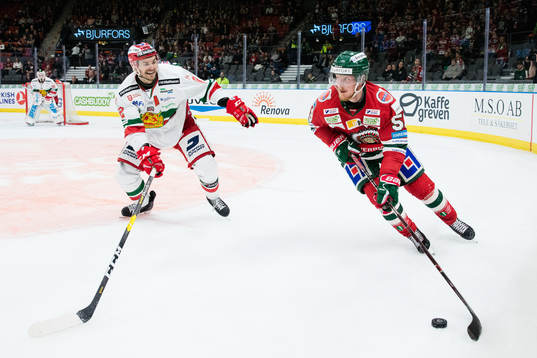 Moras Matt Bailey och Frölundas Simon Hjalmarsson