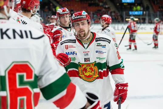 Moras Oskar Svanlund jublar