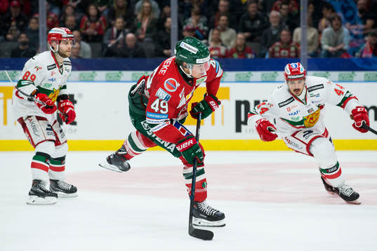 Frölundas Rhett Rakhshani och Moras Ryan Johnston och