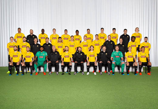  Ahmed Yasin, fystränare Nicklas Möller, Godswill Ekpolo, Adam Andersson, Paulinho, Nasiru Mohammed, Mervan Celik, Kevin Yakob, Ali Youssef, matchanalytiker Mario Chavez, Gustav Berggren. Mittenledet från vänster: Viktor Lundberg, Joona Toivio, materialförvaltare Kjell-Ove Johansson, sjukgymnast Patrik Ghazarian, Daleho Irandust, Alexander Jeremejeff, Juhani Ojala, Johan Hammar, målvaktstränare Christoffer Källqvist, fystränare Pontus Ekblom, Kwame Kizito, Aiham Ousou. Sittande från vänster: Oskar Sverrisson, Alexander Faltsetas, Jonathan Rasheed, assisterande tränare Teddy Olausson, Rasmus Lindgren, huvudtränare Andreas Alm, Erik Friberg, assisterande tränare Christian Lundström, Peter Abrahamsson, Kari Arkivuo, Benjamin Arapovic.