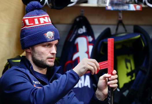 Linköpings Chad Billins före ishockeymatchen i SHL mellan