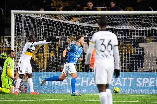 Norrbys Richard Yarsuvat jublar efter att han gjort 1-0 