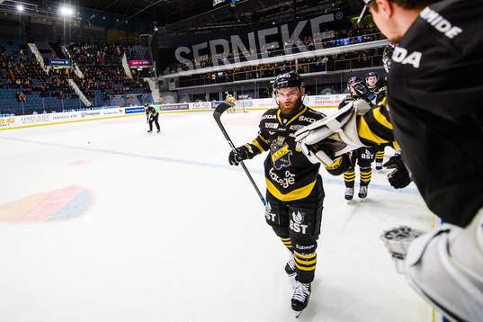 s Christian Sandberg jublar