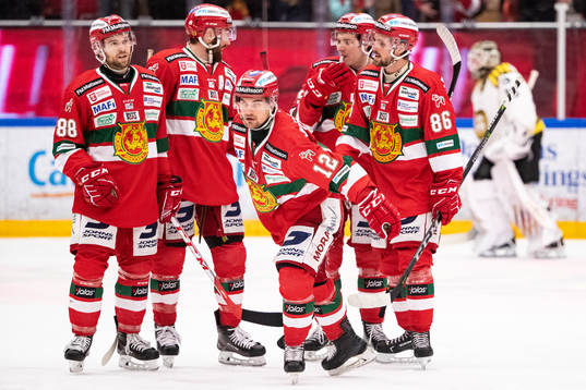 Moras Kevin Gagné jublar