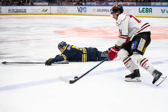 s Martin Fehérváry och Örebros Tom Wandell