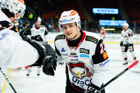 Malmö Redhawks Christoffer Forsberg jublar