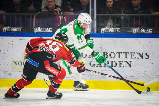 Rögles Olle Liss och Luleås Carl Mattsson