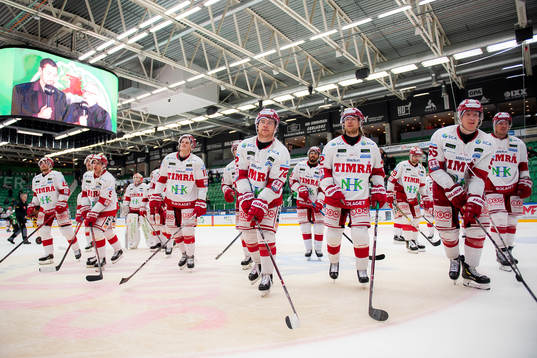 Timrås spelare jublar