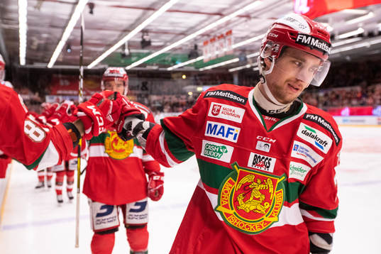 Moras Michael Keränen jublar