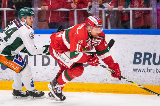 Färjestads Michael Lindqvist och Moras Alexander Hilmerson