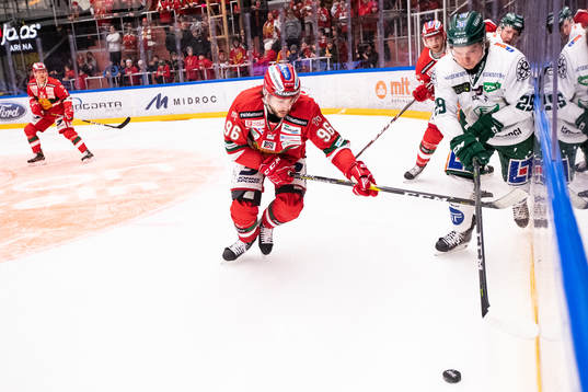 Moras Niki Petti och Färjestads Oskar Steen
