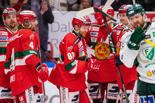 Moras Spencer Abbott, Viktor Amnér, Andrew Rowe jublar med