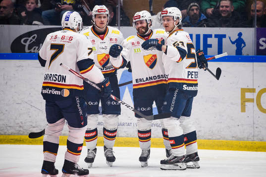 Djurgårdens Mattias Guter jublar