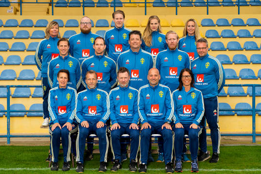  national team manager Marika Domanski Lyfors, analytic Anders Eriksson, press officer Fredrik Madestam, photographer Anna Moilanen, coordinator Linn Backe, Middle row: sports psychologist Rasmus Wallin Tornberg, physio Martin Bergqvist, doctor Mats Börjesson, analytic Sebastian Borg, goalkeeper coach Tomas Håkansson, Front row: equipment manager Jessica Karlsson, physio Pontus Ekblom, head coach Peter Gerhardsson, assistant coach Magnus Wikman and physio Karin Schröder during a portrait session with Swedens Women's national team on March 4, 2019 in Albufeira.