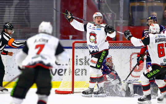 Malmö Redhawks Pontus Netterberg jublar