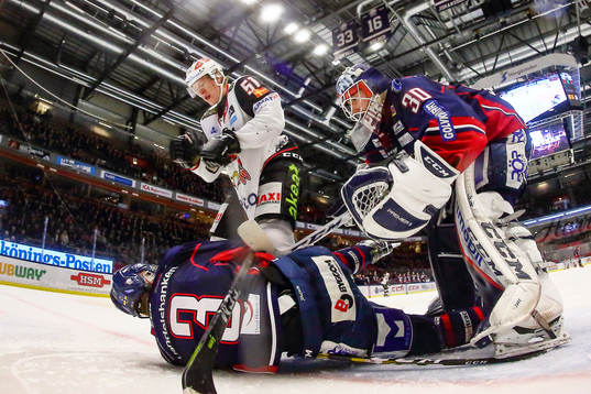 Malmö Redhawks Emil Sylvegård och Linköpings Almen Bibic