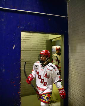 Modos Kaitlyn Tougas är på väg till uppvärmning