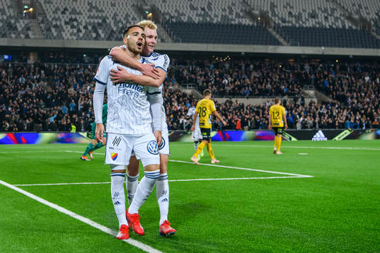 Djurgårdens Dzenis Kozica jublar