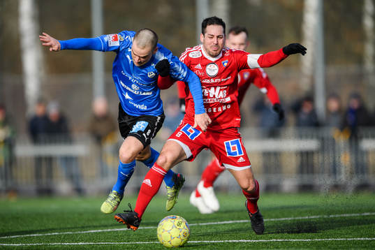 Halmstads Pontus Silfwer och Karlstads Bastian Rojas Diaz