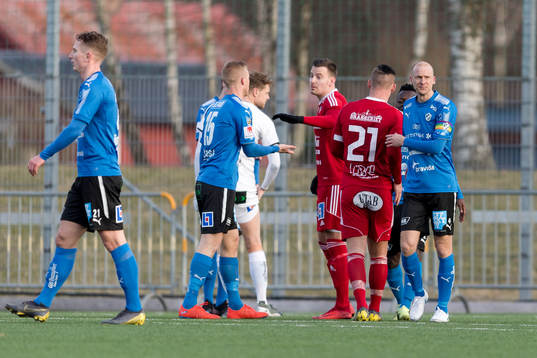 Halmstads och Karlstads spelare
