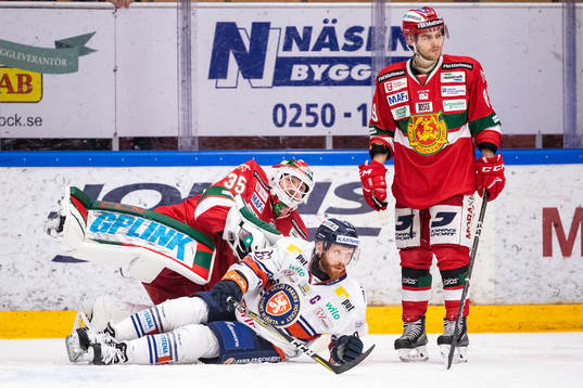 Moras målvakt Christian Engstrand och Växjös Erik