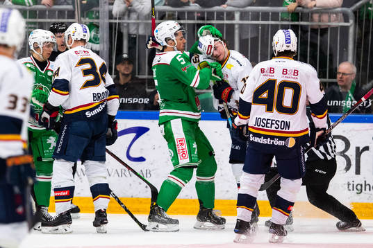 Rögles Simon Ryfors i bråk med Djurgårdens Jakob Lilja