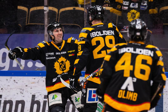 Skellefteås Albin Sundsvik jublar