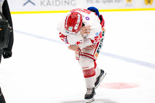 Timrås Emil Berglund får ont