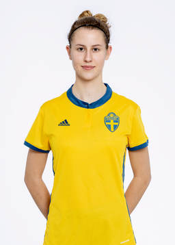 Nellie Nygren i F16/03-landslaget poserar för ett porträtt den 7 mars 2019 i Göteborg.
