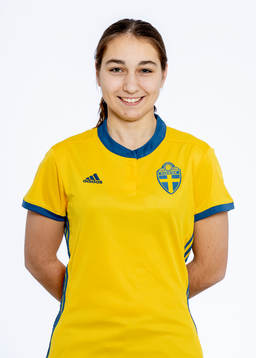 Annie Dahlberg i F16/03-landslaget poserar för ett porträtt den 7 mars 2019 i Göteborg.
