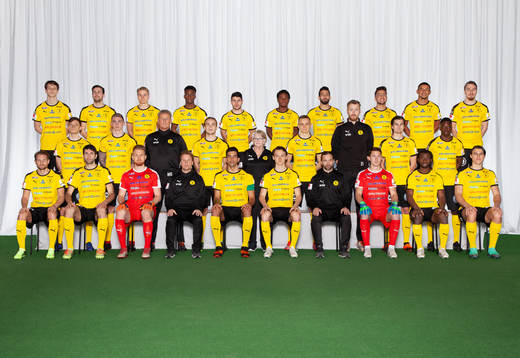  Olle Edlund, Daniel Sliper, Henrik Millbert, Kevin Jarrett-Marston, André Alsanati, Abdul Halik Hudu, Andres Hernandez, Moustafa Zeidan, Jose Vitor Dos Santos Silva, Melvin Frithzell. Mittenledet från vänster: Mattias Bouvin, Albin Hultin, målvaktstränare Mikael Olsson, Amadeus Sögaard, materialare Lena Lindblad, Oscar Krusnell, naprapat Gustav Knutas, Jon Birkfeldt, Samouil Izountouemoi. Sittande från vänster: Richard Spong, Luca Gerbino, Tim Erlandsson, manager Stefan Olsson, Pedro Ribeiro, Hjalmar Ekdal, tränare Lukas Syberyjski, Jonas Olsson, Amadou Jawo, Alfred Sigemo.