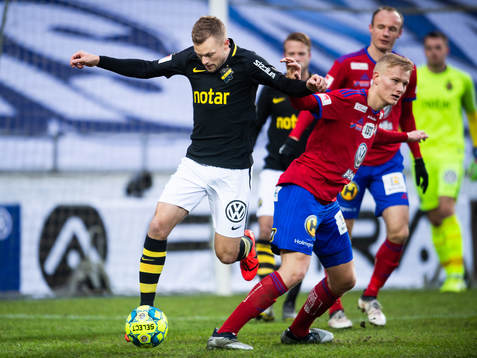 s Sebastian Larsson och Östers Dragan Kapcevic