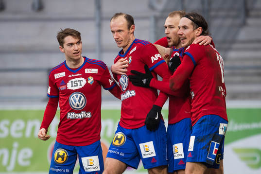 Östers Dragan Kapcevic jublar efter 1-1