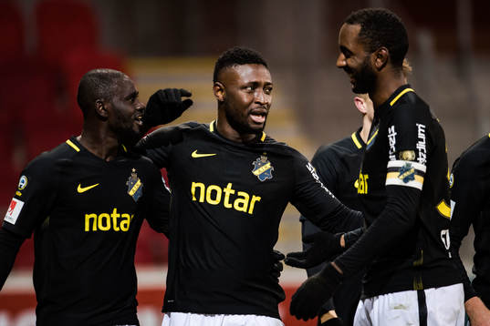 s Chinedu Ogbuke Obasi jublar