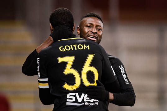 s Chinedu Ogbuke Obasi jublar