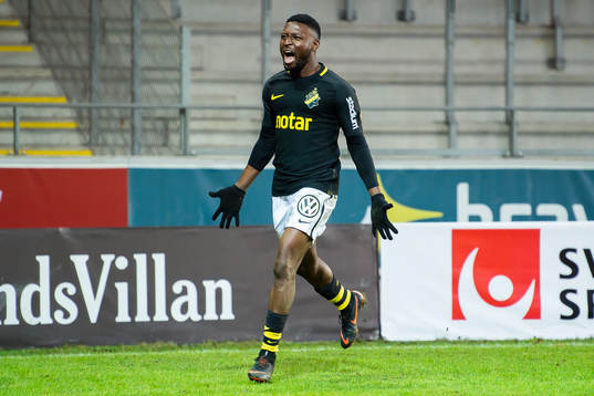 s Chinedu Ogbuke Obasi jublar