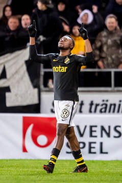 s Chinedu Ogbuke Obasi jublar under kvartsfinalen i Svenska Cupen mellan Öster och AIK den 9 mars 2019 i Växjö. 