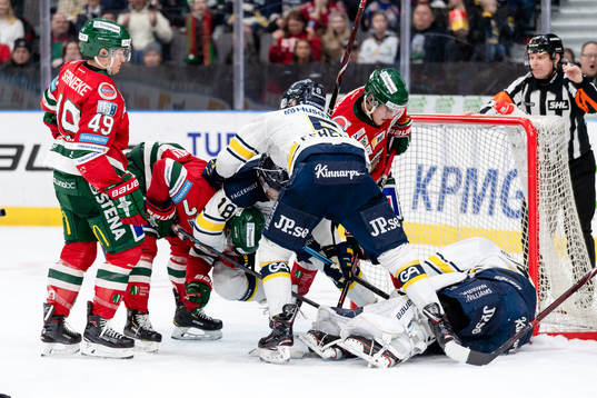 Kamp framför Frölundas mål