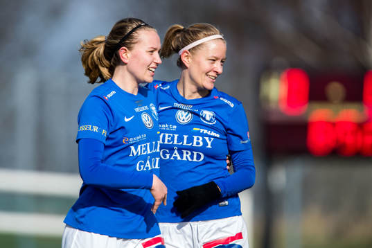 Trelleborgs Viktoria Persson jublar efter att ha gjort 0-1
