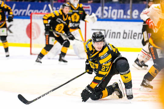 Skellefteås Robin Alvarez grinar illa