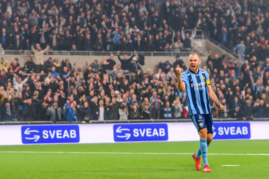 Djurgårdens Marcus Danielson jublar efter mål på straff