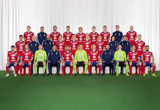  Anton Andreasson, materialförvaltare Jens Magnusson, Simon Helg, Emir Abdic, Mattias Pavic, Carl Johansson, Oliver Silverholt, fystränare Rickard Engström, Jonathan Drott. Mittenledet från vänster: Jonathan Larsson, lagledare Thomas Frisk, målvaktstränare Rasmus Rydén, Victor Ericsson, Fredrik Lundgren, Filip Örnblom, Gustav Ahrn, fysioterapeut Anna Frisk, läkare Anders Willstedt, Christian Ljungberg. Sittande från vänster: Joäo Pedro Gomez da Silva, Månz Karlsson, Tobias Andersson, manager Christian Järdler, Stefan Karlsson, Robin Malmkvist, Dragan Kapcevic, assisterande tränare Denis Velic, Victor Stulic, David Johannesson, Liridon Silka.